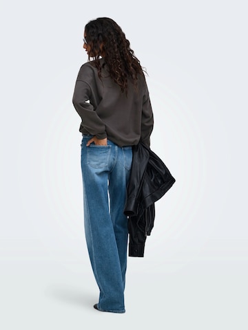 ONLY Sweatshirt 'TAMMIE' in Zwart