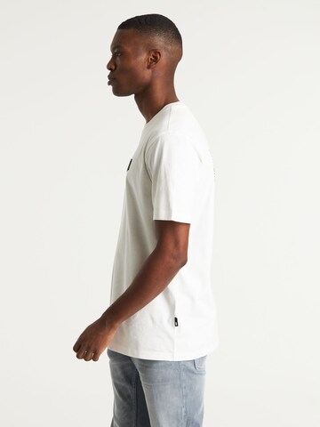 CHASIN' Shirt 'Motan' in White