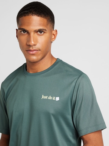 Maglia funzionale di NIKE in verde