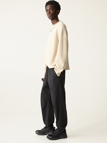 Pull&Bear Tapered Pants in Black