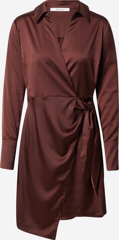 Robe-chemise 'Milena' ABOUT YOU en marron : devant