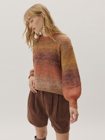 KAVAZI Pullover 'Foxglove' i brun: forside