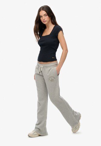 Superdry Loosefit Broek 'Essentials' in Grijs