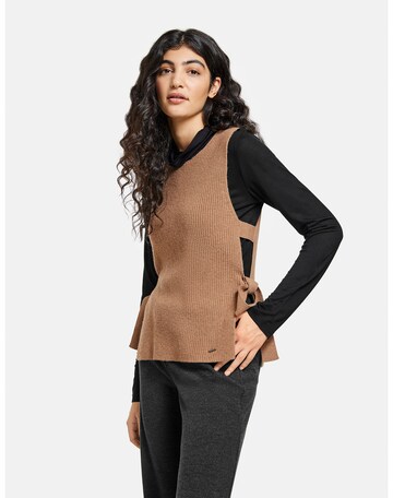 TAIFUN Knitted Vest in Brown: front