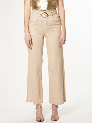 Loosefit Pantaloni con pieghe di Influencer in beige: frontale