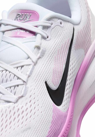 NIKE Jooksujalats 'Vomero 18', värv valge