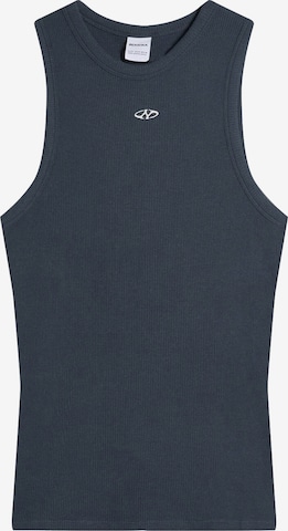 Tricou de la Bershka pe albastru: față