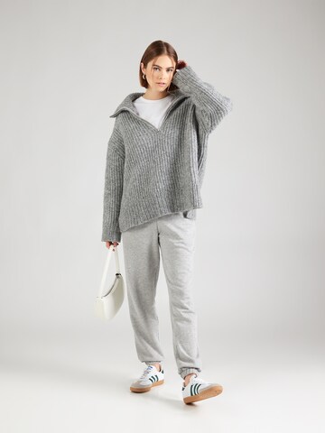 Monki Tapered Hose in Grau
