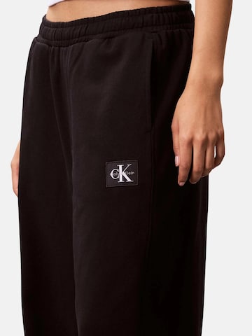 Calvin Klein Normalny krój Spodnie w kolorze czarny