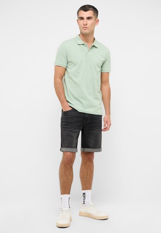MUSTANG Loosefit Shorts 'Washington' in Schwarz