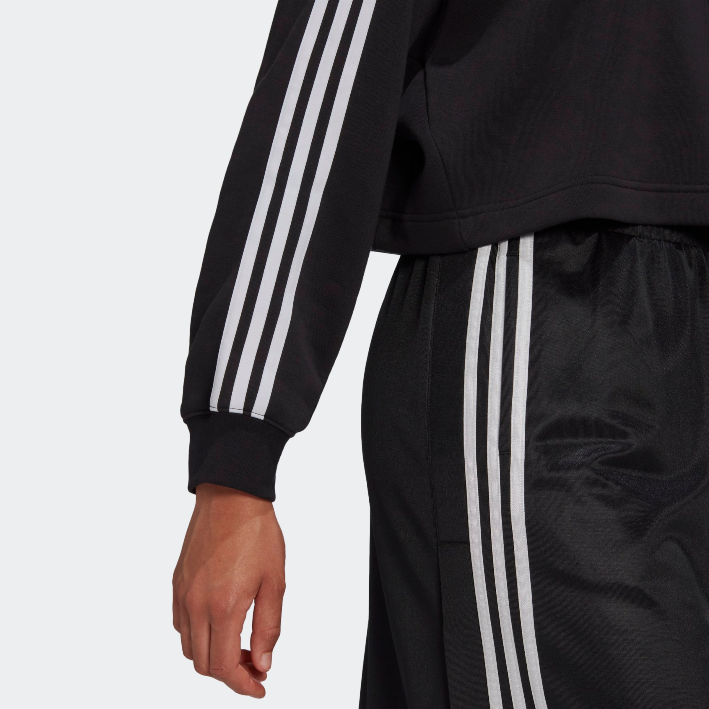 Frauen Sweat ADIDAS ORIGINALS Sweatshirt in Schwarz - EF25368 Frauen Sweat ADIDAS ORIGINALS Sweatshirt in Schwarz - EF25368