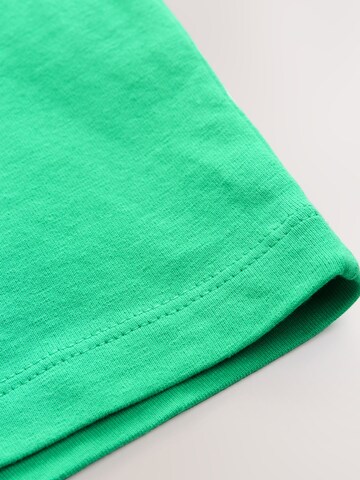 Tricou de la Next pe verde