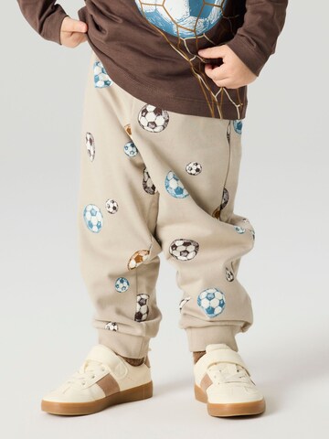 Effilé Pantalon NAME IT en beige : devant