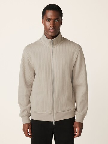 Veste de survêtement Next en beige : devant