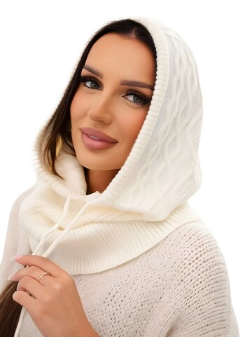 Lumera Beanie in Beige: front