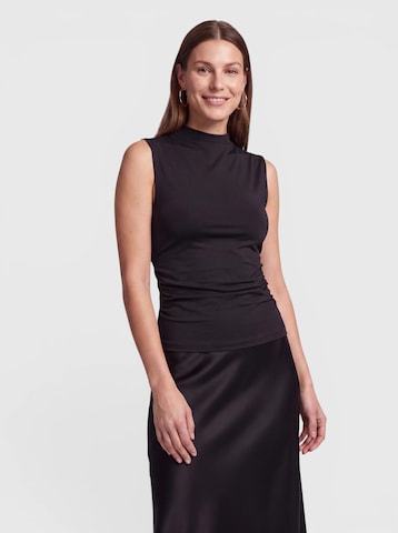 everly® Top in Zwart: voorkant