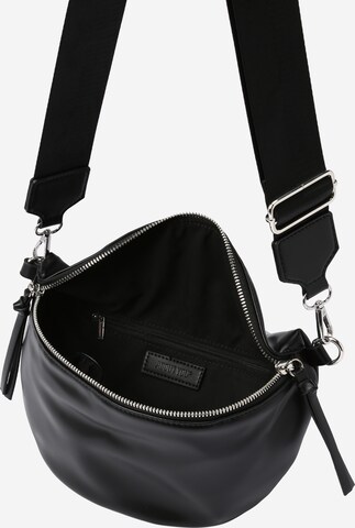 ABOUT YOU Crossbody Bag 'Evelina' in Black