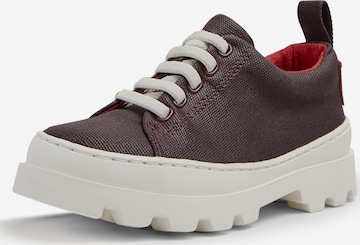 Chaussure basse ' Brutus ' CAMPER en rouge : devant