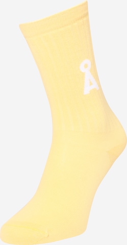 ARMEDANGELS Къси чорапи в жълто: отпред