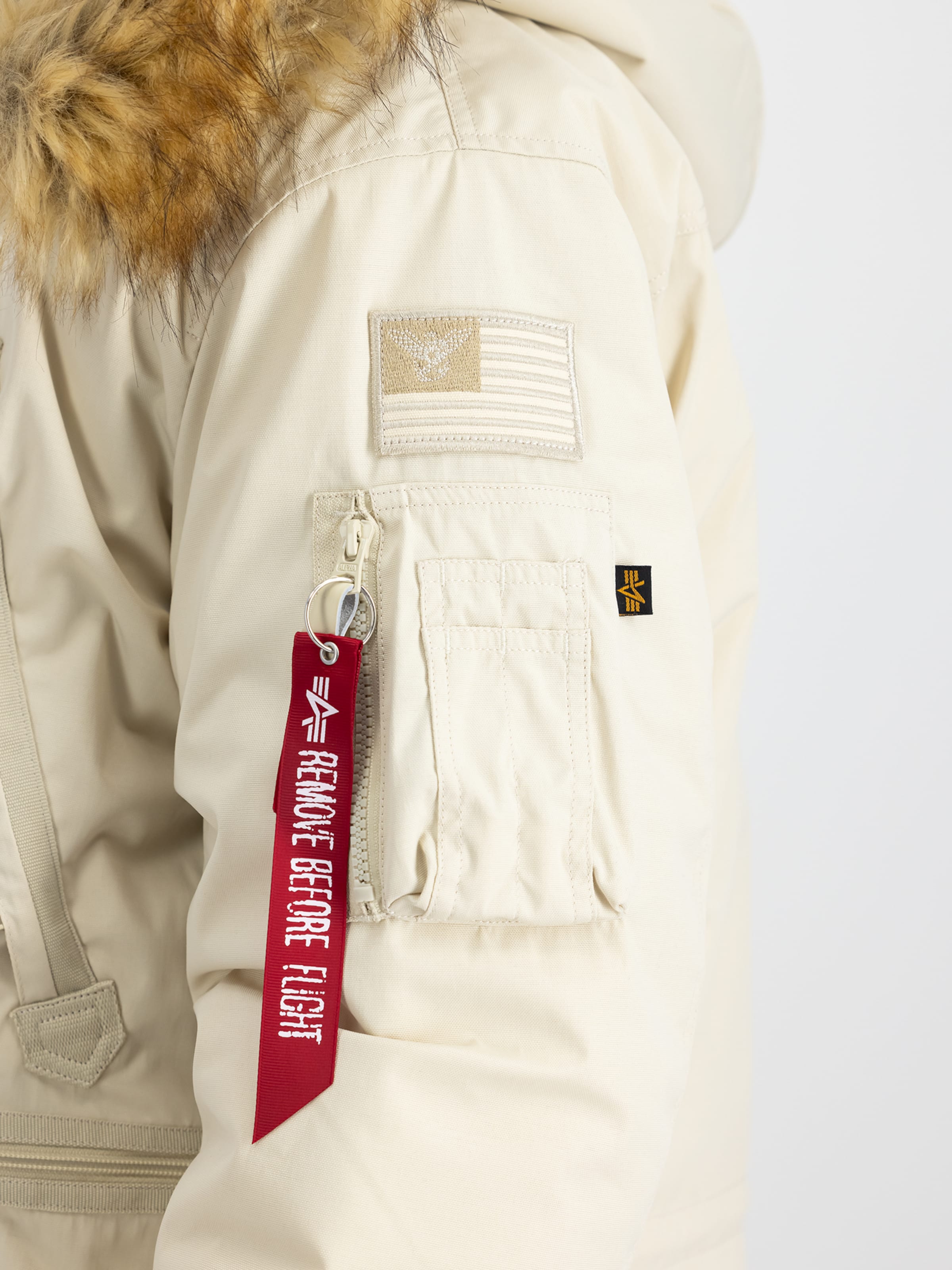 Alpha industries white parka best sale