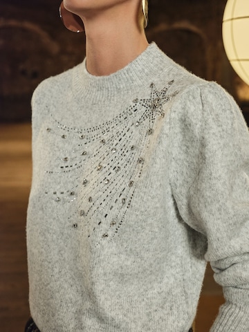 Pull-over love & roses en gris