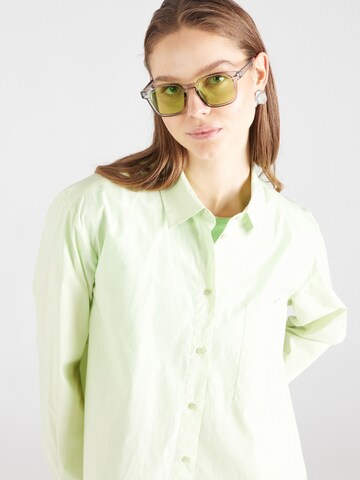 Camicia da donna 'EALGA' di ARMEDANGELS in verde