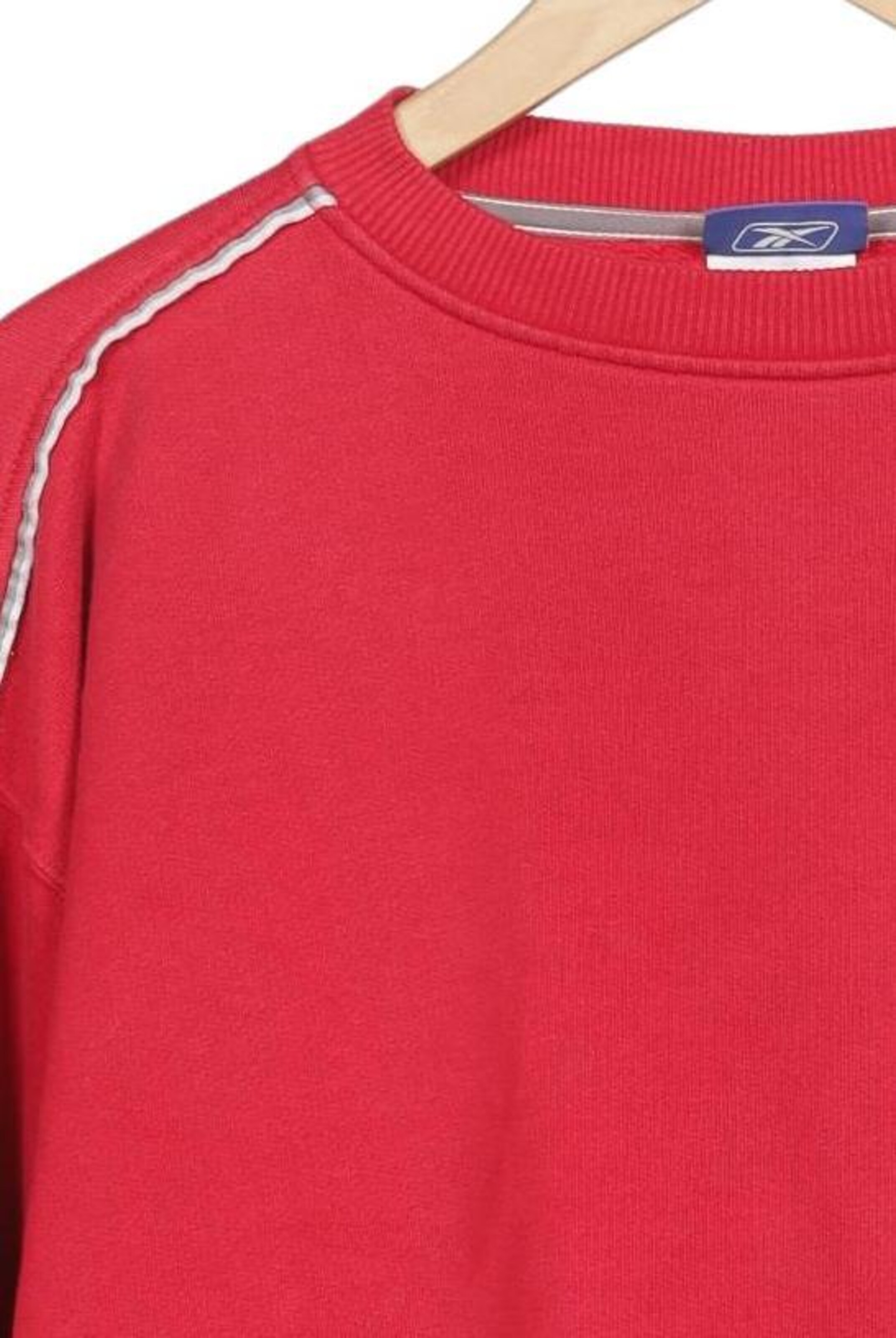 Reebok Sweatshirt & Zip-Up Hoodie in M-L in Red