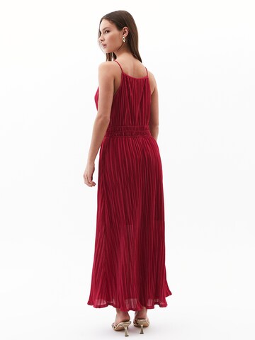 Robe de soirée OXXO en rouge