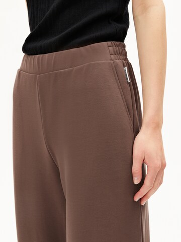 ARMEDANGELS Wide leg Broek in Bruin