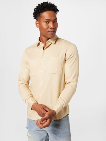 BURTON MENSWEAR LONDON - Ajuste regular Camisa 'Twin' en beige: frente