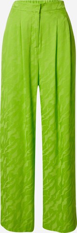 SELECTED FEMME - Pierna ancha Pantalón plisado 'CONSTANZA' en verde: frente