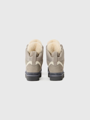 UGG Šněrovací kozačky 'HIGHMEL' – šedá
