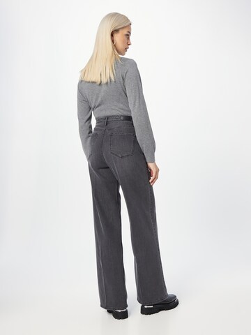 s.Oliver Wide Leg Jeans 'Suri' in Grau
