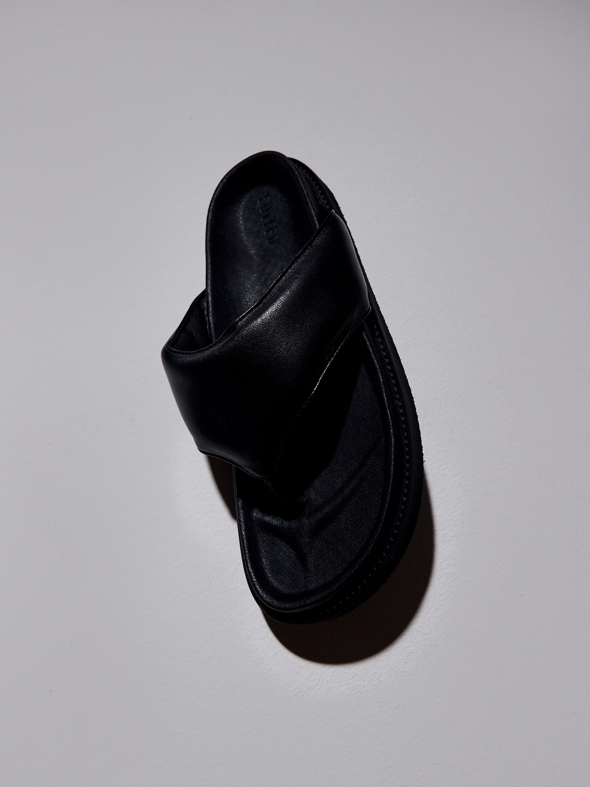 EDITED Producten Teenslipper 'Tiana' Zwart