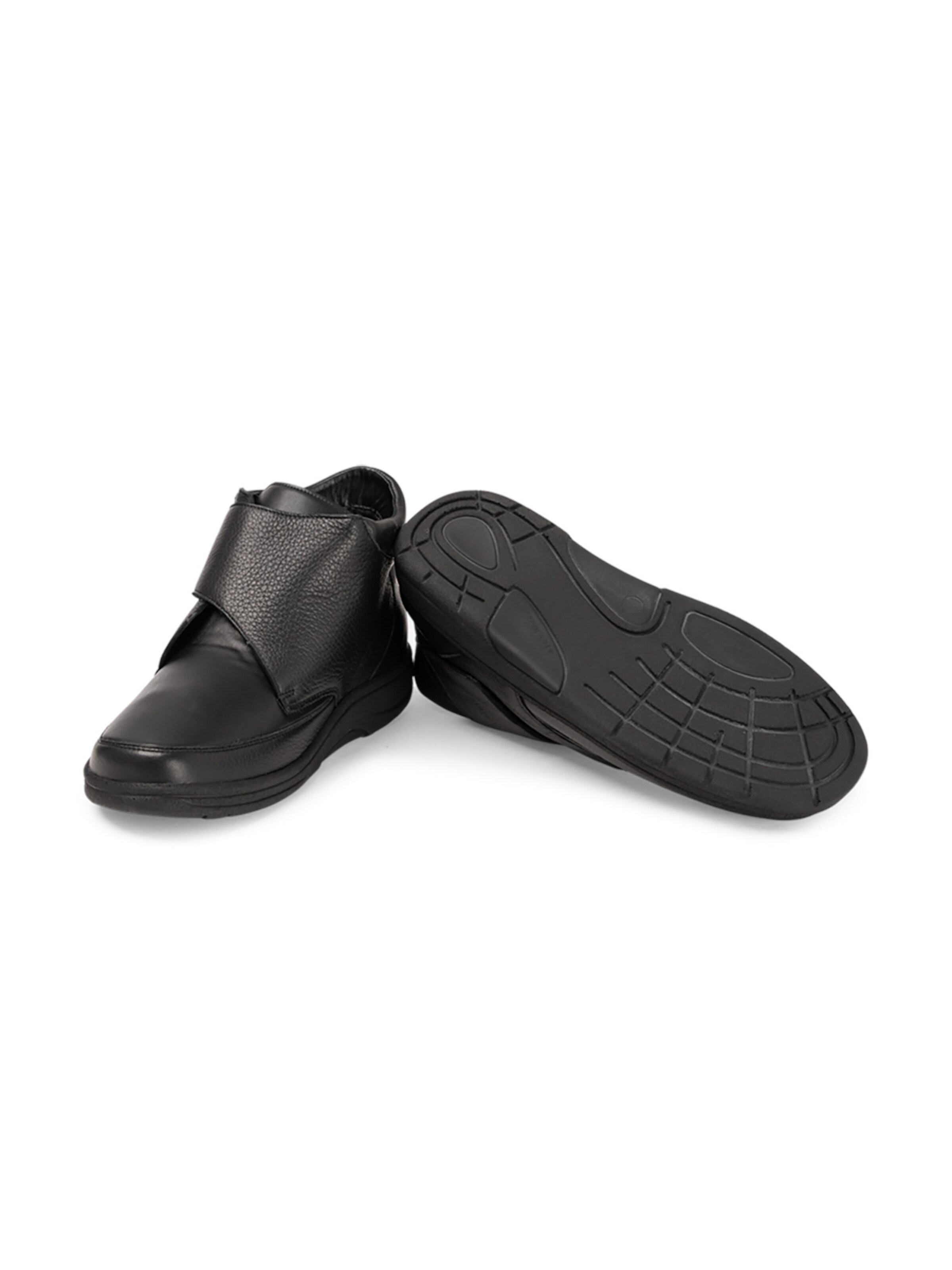 VITAFORM Boots in Black