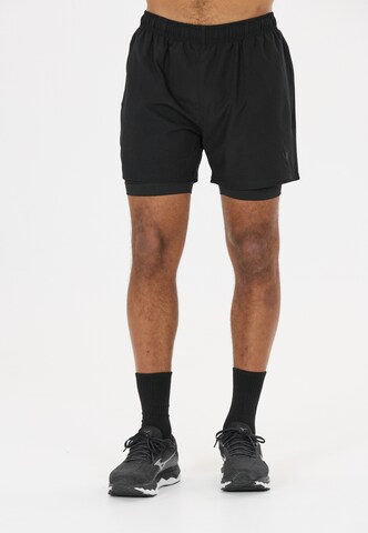 Virtus Regular 2-in-1-Shorts 'Zayne V2' in Schwarz: Vorderseite
