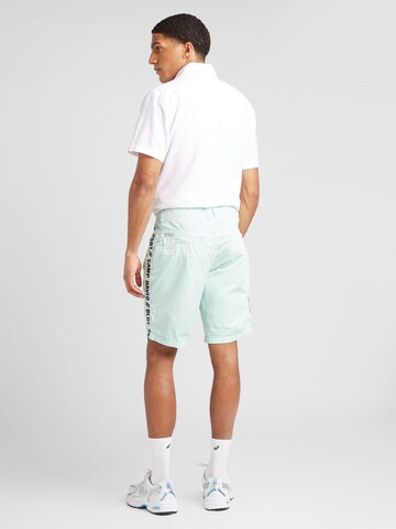 CAMP DAVID Regular Chinoshorts in Grün