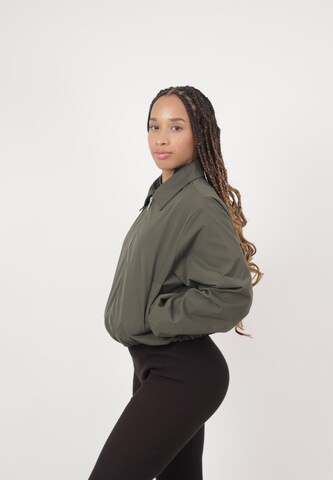 Veste mi-saison Elara en vert