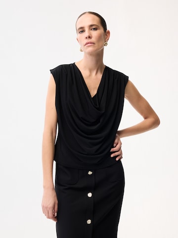 adl Blouse in Black