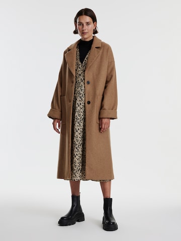 EDITED Between-Seasons Coat 'Santo' in Beige: front