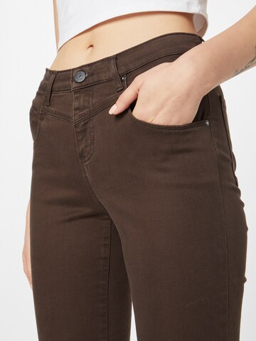 BRAX Slimfit Broek 'SHAKIRA' in Bruin