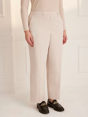 Guido Maria Kretschmer Curvy - regular Pantalón 'Svea' en blanco: frente