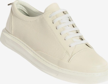 Desa Sneakers 'Trainer' in White: front