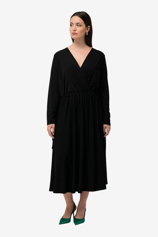 Robe Ulla Popken en noir : devant