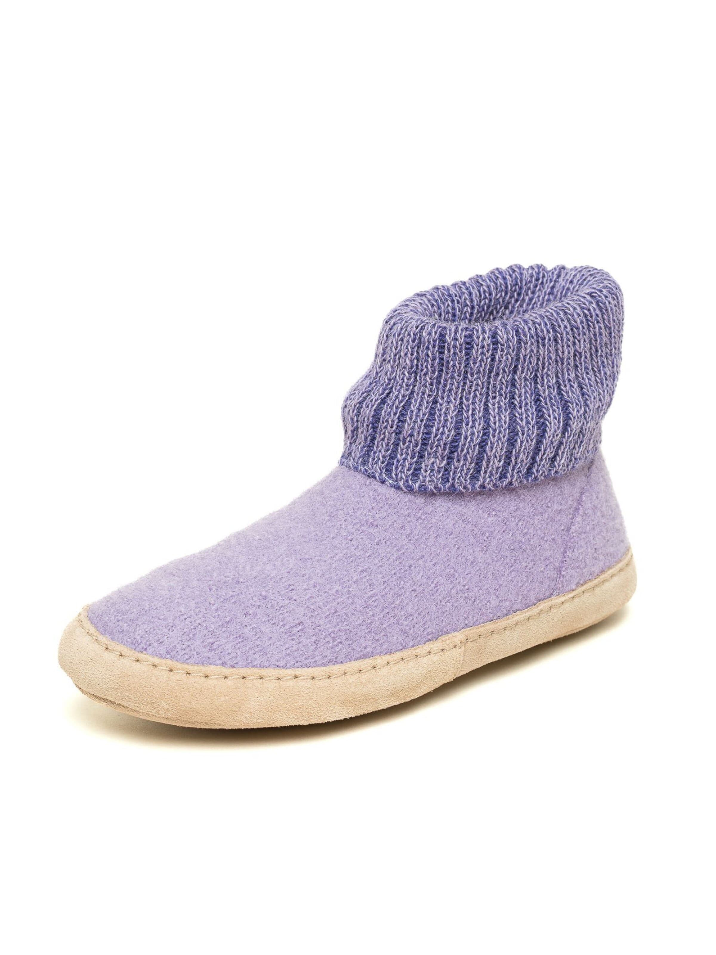 Gottstein Slippers 'Hüttenschuhe Dakota' in Purple: front