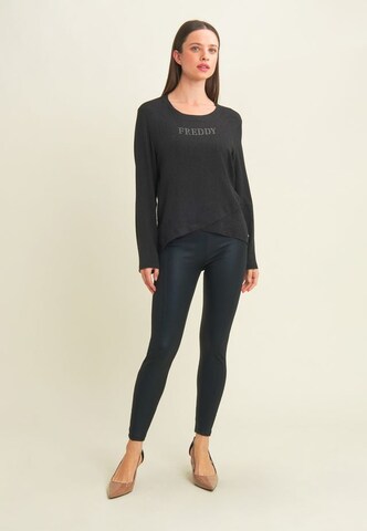Freddy Skinny Jeggings in Black: front