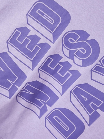 NAME IT - Camiseta 'BALONE' en lila