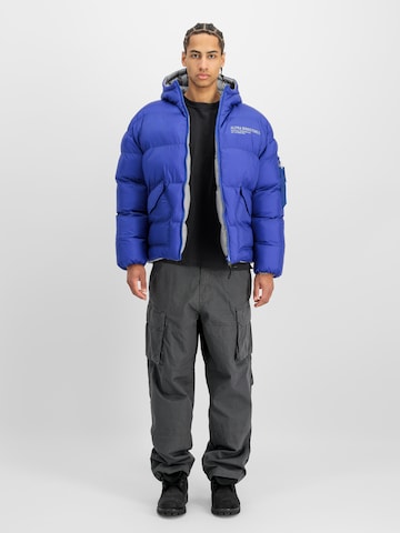 ALPHA INDUSTRIES Jacke in Blau: Vorderseite