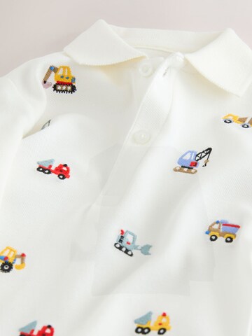 Tricou de la Next pe alb