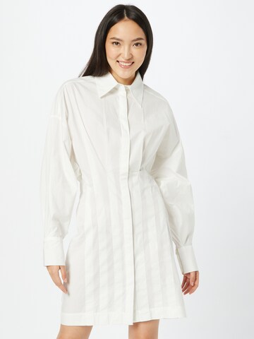 Gina Tricot Sukienka koszulowa 'Loana' w kolorze biały: przód